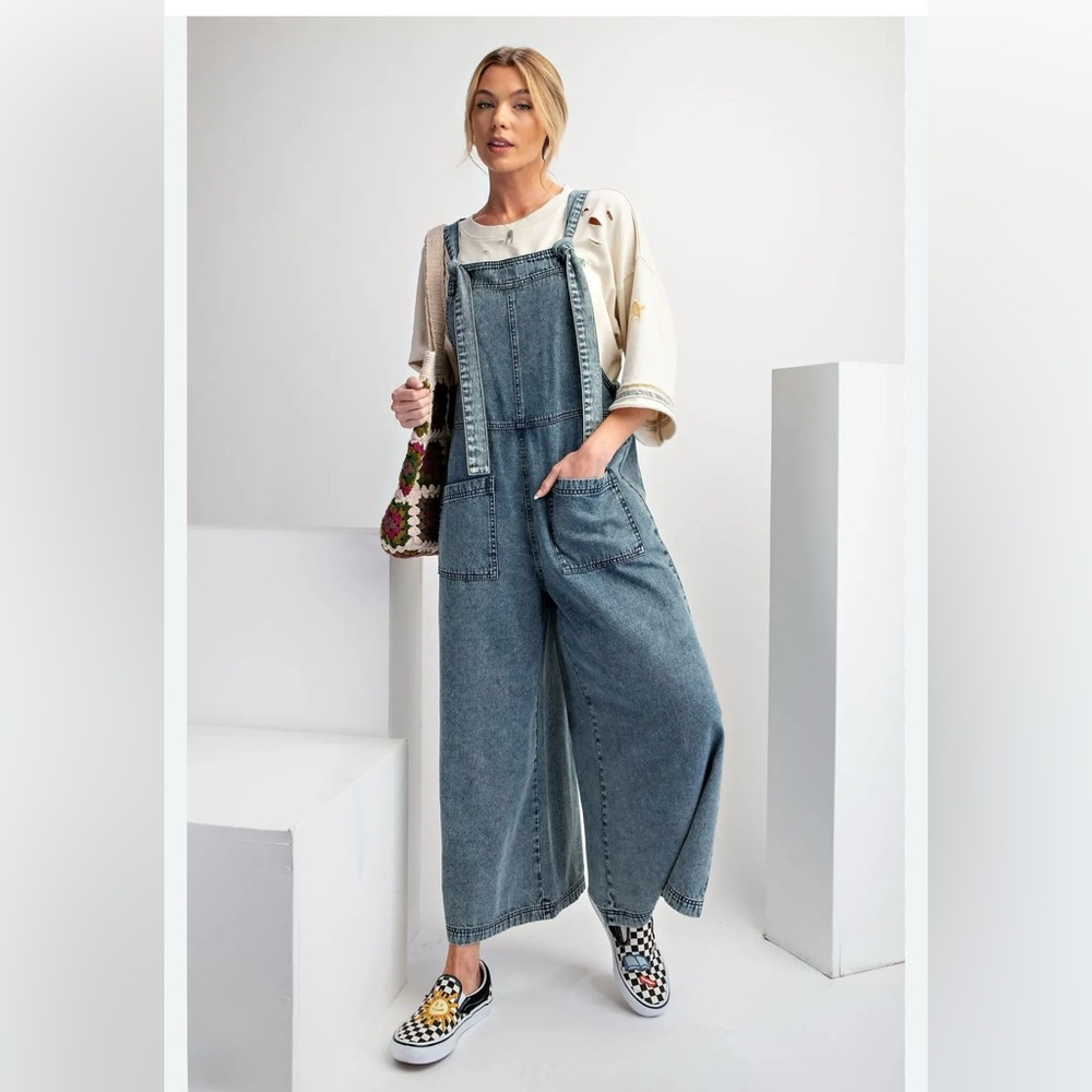 Easel Stone Wash Wide Leg Overalls (Washed Denim) Size Small